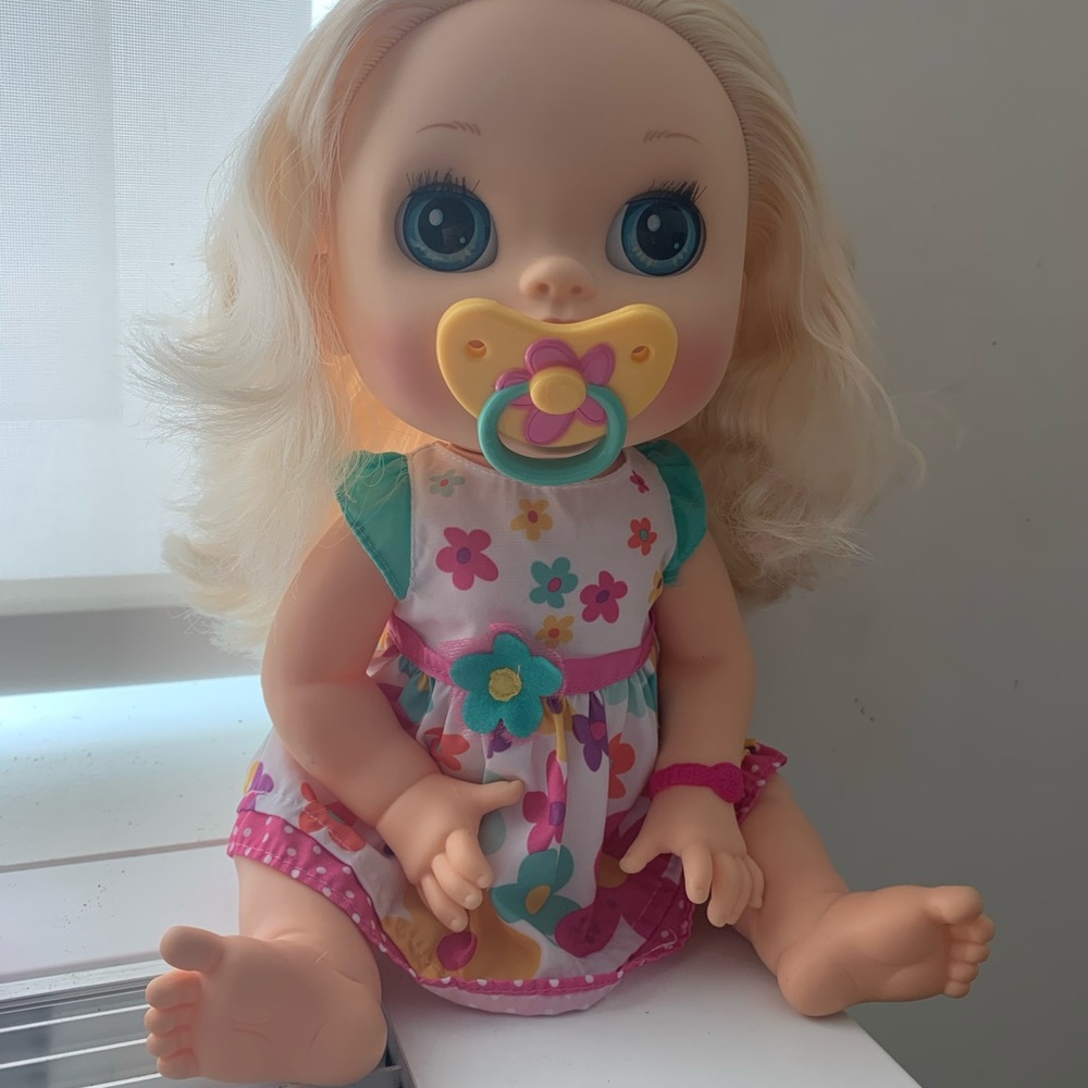 Baby Alive - Picture 3 of 3